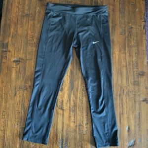 Nike Cropped Leggings Dri-Fit Black